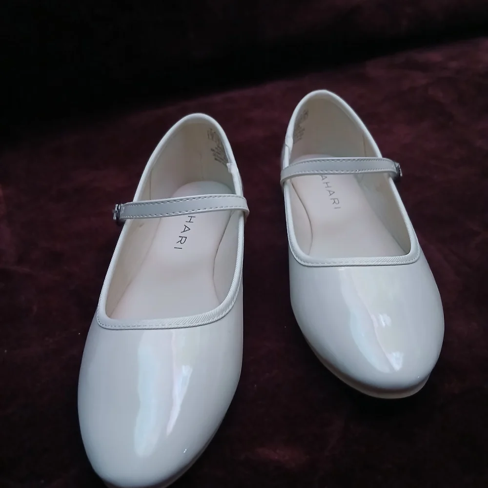 TAHARI Mary Jane Flats Ivory Women NEW - Picture 2 of 7